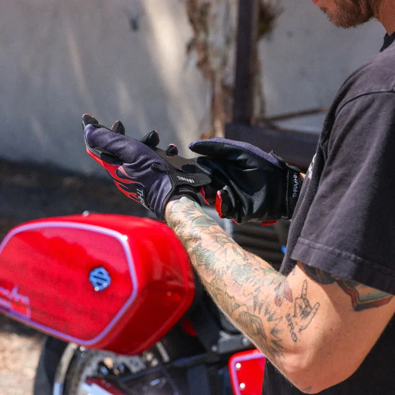 Thrashin Supply Co. GLOVE FLAME STEALTH LEATHER PA