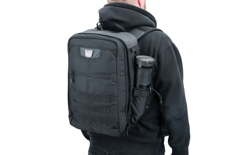 Kuryakyn BACKPACK MOMENTUM RUNAWAY - BL