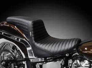 Le Pera LE PERA KICKFLIP SOLO FOR MILWAUKEE EIGHT SOFTAIL